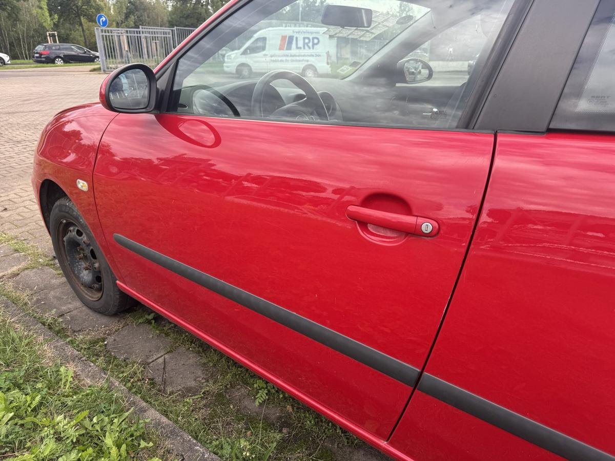 Seat Ibiza 6L original T&uuml;r vorn links LS3H Emocion Rot 3-T&uuml;rer Rohbau Bj.2006